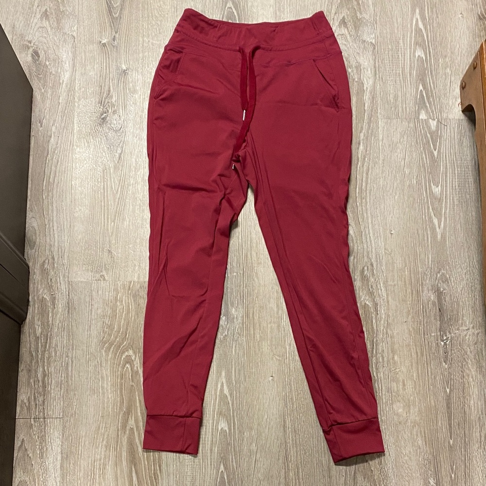 HALARA Women's Vibrant Red Joggers